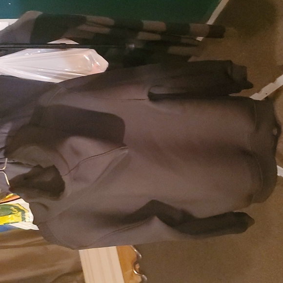 Hero and heroen black sweater - Picture 2 of 2